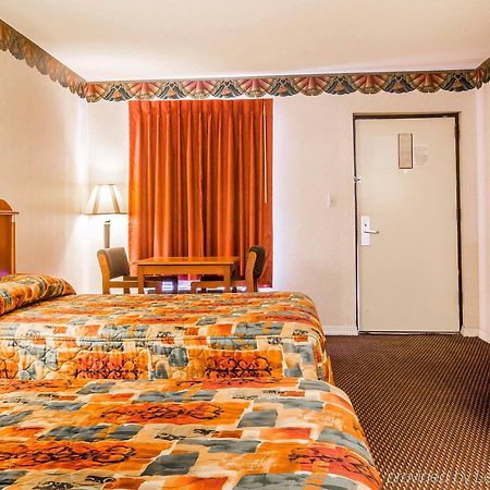 Rodeway Inn Montgomery Eksteriør billede